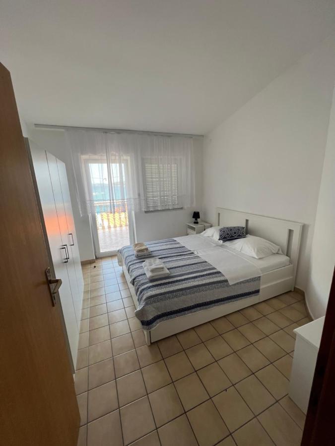Apartments Kulic Tisno Exterior photo
