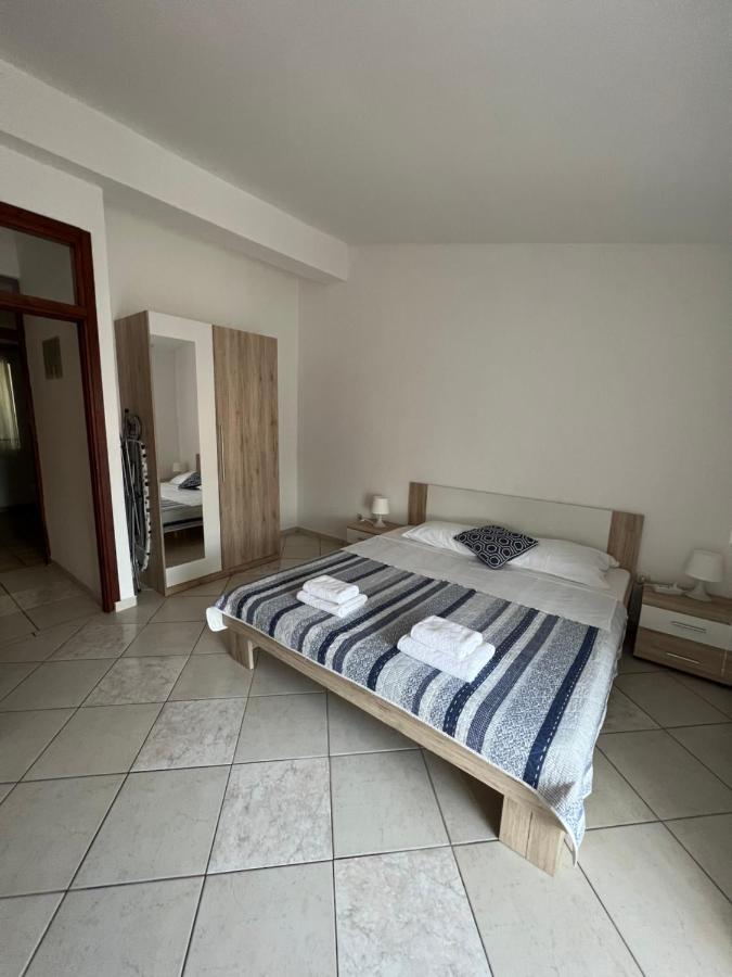 Apartments Kulic Tisno Exterior photo