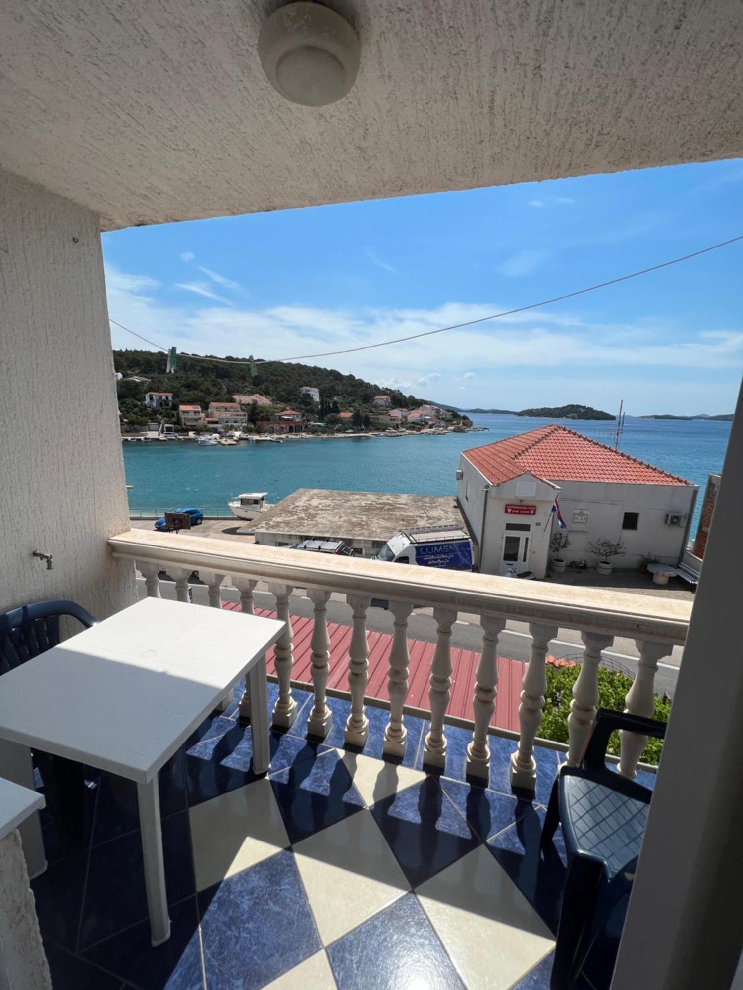 Apartments Kulic Tisno Exterior photo