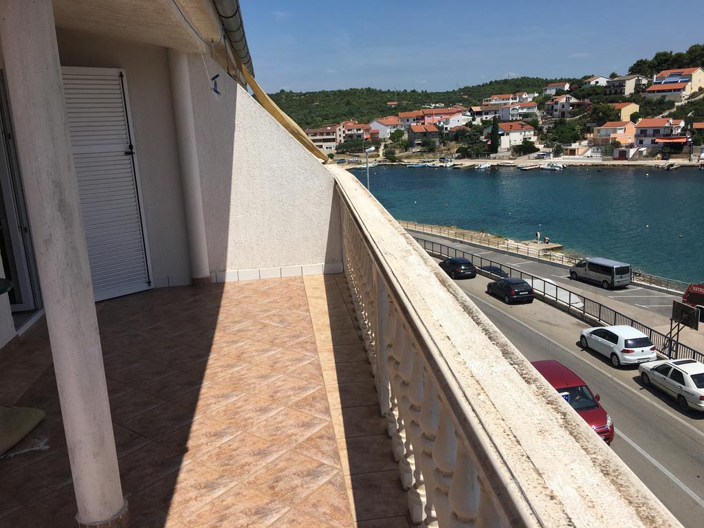 Apartments Kulic Tisno Exterior photo