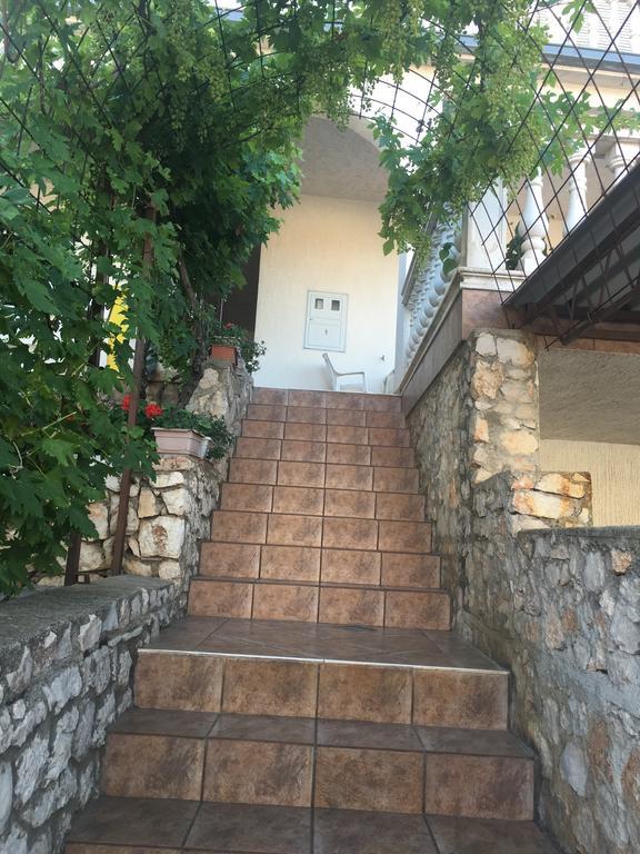 Apartments Kulic Tisno Exterior photo