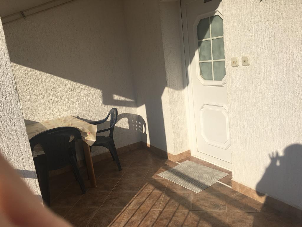 Apartments Kulic Tisno Exterior photo